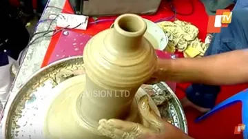 ଇଲେକ୍ଟ୍ରିକ ଚକରେ ନିର୍ମାଣ ଚାଲିଛି କୁଡୁଆ ଏବଂ ପାଣି ପିଇବା ପାଇଁ ସୁରେଇ