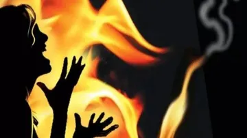 ରାତି ଭୋଜନରେ ପ୍ଲେଟ୍‌ରେ କମି ଗଲା ମଟନ୍‌ , ସ୍ତ୍ରୀକୁ ଜାଳିଦେଲା ସ୍ୱାମୀ !