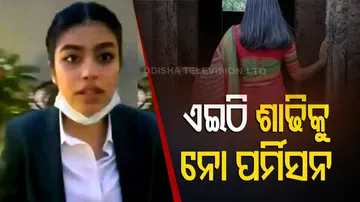 NCW Takes Cognisance Of ‘Denied Entry’ To Woman In Delhi Restaurant For Wearing ‘Saree’