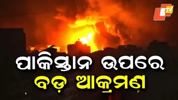 Taliban's Deadly Assault on Pakistan Border Posts: 12 Soldiers Killed