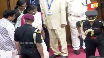 Historic Moment: President Droupadi Murmu Enters the Odisha Assembly and National Anthem Begins