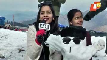 Snowfall Turns Bhaderwah into Winter Wonderland, Tourists Flock for Picturesque Views