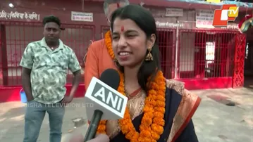 After Casting Her Vote, Maithili Thakur Makes a Big Statement