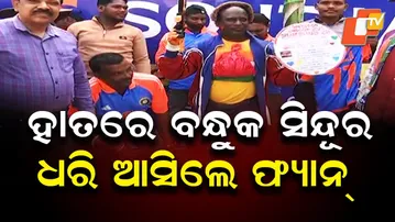 Fan at Barabati Stadium with “Operation Sindoor” Placard Ahead of India-SA T20