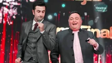 Behind the 'Glass Wall'! Here's how Rishi Kapoor shaped Ranbir Kapoor