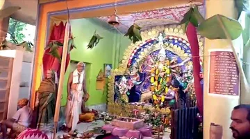 Durga Puja 2025: Bhadrak’s Nilakanthapur keeps unique ‘Jhuna’ ritual alive