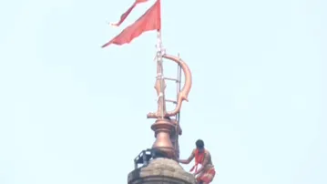 Lightning strike damages Lingaraj Temple flag, ASI team inspects site in Bhubaneswar