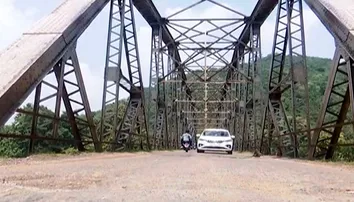 British-Era iron bridge in Odisha on the brink of collapse, no bypass in sight