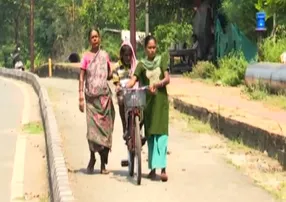 Heart-wrenching scene in Bhubaneswar: Elderly TB patient taken to hospital on bicycle by wife, sister-in-law