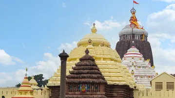 Security lapse at Puri Jagannath Temple: Servitor caught taking photos inside Srimandir premises