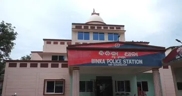 One dead as bike falls off bridge on NH-126  in Sonepur