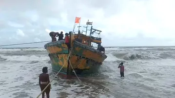 Cyclone Montha: 60 trawler crews, 10 fishermen from Andhra rescued in Odisha
