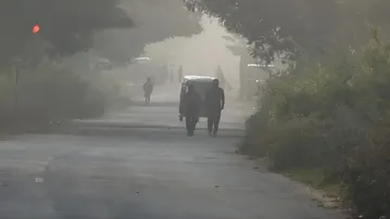Cold wave tightens grip on interior Odisha; IMD issues yellow warning