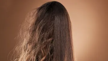 Tame frizzy winter hair naturally