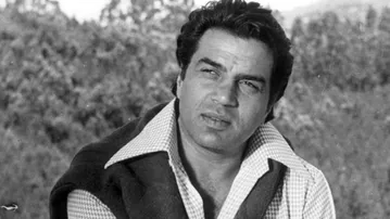 Dharmendra’s final curtain call: Bollywood Titans Amitabh Bachchan, Shatrughan Sinha, Mumtaz pour their hearts out