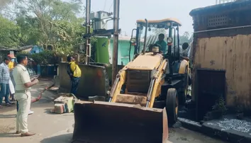 Odisha Operation Chakra: Bulldozer action in Puri, house of brown sugar peddler demolished(7)