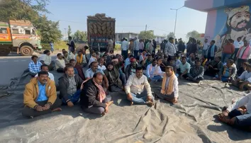 Farmers stage protest in Sambalpur over paddy procurement tokens