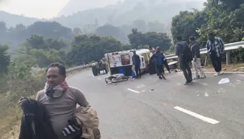 Tourist vehicle crashes in Gajapati leaving over 15 injured