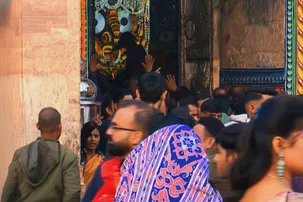 Rituals delayed at Puri Srimandir: Patitapaban temple opens late, thousands return disappointed on New Year