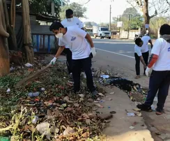 Officials lead sanitation drive before Winter Fest in Daringbadi