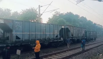 Goods train derails in Jharsuguda