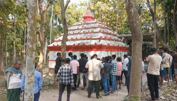 Body of priest found on Shivling inside Odisha temple