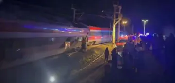 21 killed, 75 injured in high-speed train collision in Spain