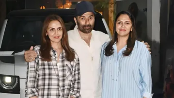 Esha and Ahana join Sunny at Border 2 special screening