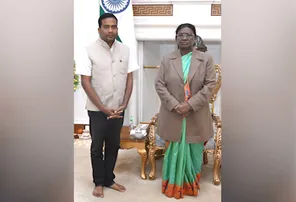 Meet Upendra Giri, the Odia sculptor behind Vishwarupa statue at Lok Bhavan