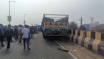 Five killed as truck rams into three bikes in Odisha's Berhampur