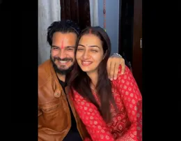 Viral video: Vada Pav girl spotted with another man; watch