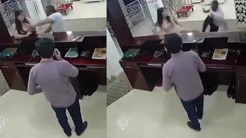 Abusive boyfriend attacks girlfriend in hotel lobby, her brave reaction steals the spotlight; watch