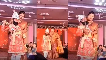Specially-abled child portrays Chhatrapati Shivaji Maharaj; mother guides her ‘Shiva Rai’ on stage, watch
