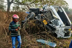 Five police personnel killed, three critical in head-on collision between trailer-SUV in Odisha’s Jharsuguda
