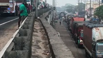 Truck breakdown, ongoing work trigger major traffic disruption on NH-16 in Bhadrak
