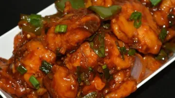 Chilli Chicken- Try this popular Indo-Chinese chicken dish for your next meal