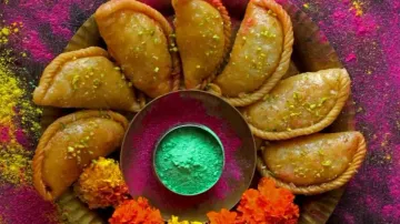 Holi Special: Try this easy Gujiya recipe to make your celebration sweeter