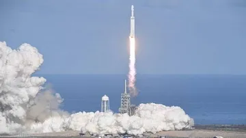 SpaceX launches world's most powerful rocket