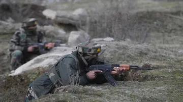 Colonel, Major among five security personnel killed in encounter with terrorists in J&K's Handwara