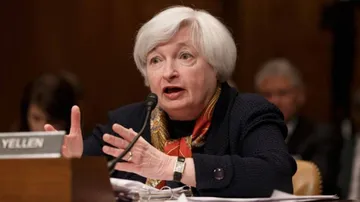 US Federal leaves rates unchanged amid leadership change