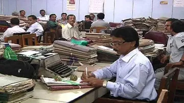 7th Pay Commission: Hike In Salary Of Central Government Employees Likely  