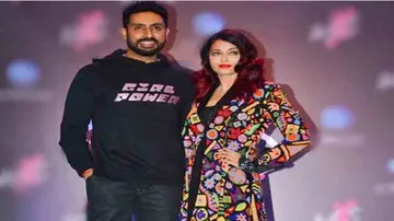 Abhishek teases Aishwarya at TIFF gala of `Manmarziyan'