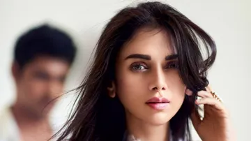 Aditi Rao Hydari becomes face of Vogue Wedding Show 2017
