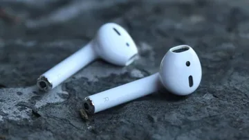 Teen makes own AirPods for just $4