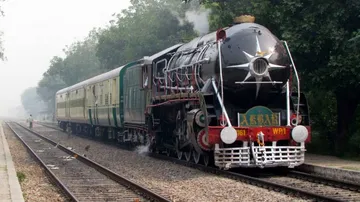 Heritage steam loco 'Akbar' derails