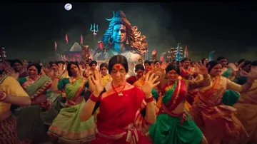 Farah Khan Reacts To Akshay Kumar's Bam Bholle Song From Laxmii