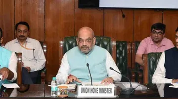 Kashmiri delegation meets Amit Shah in Delhi