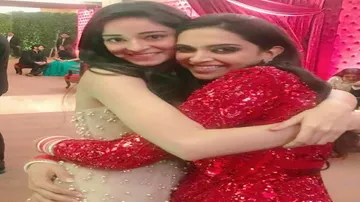 Ananya Panday Bonds With Deepika Padukone During Shooting of Shakun Batra’s Next