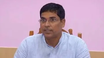 Mobile Phone Ban In Classrooms: Minister Gives Contradictory Statements