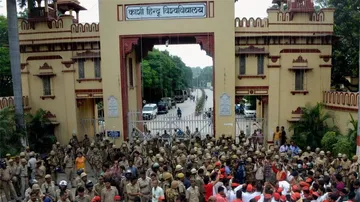 BHU students detained en route PM's residence, released